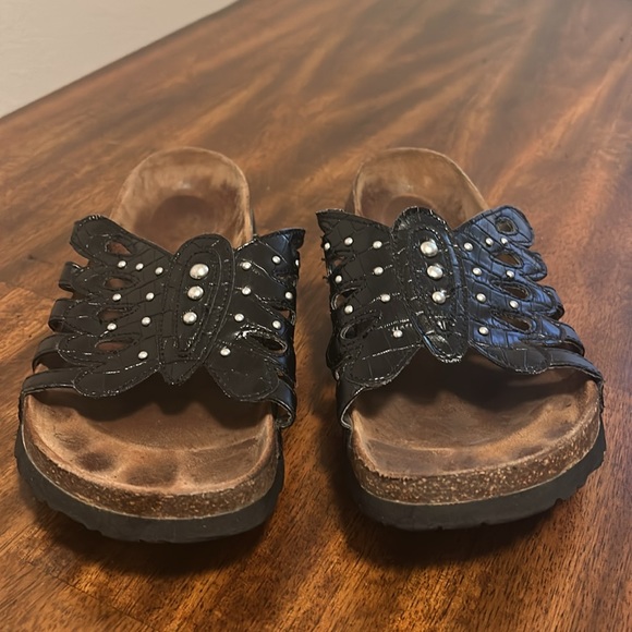 BETULA studded butterfly sandals. - Picture 2 of 11